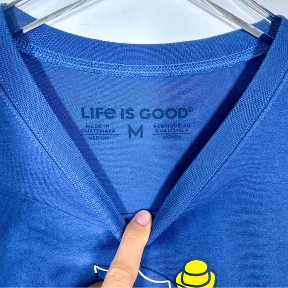 Life is Good Men’s Size Medium Blue Happy Hour Fishing Dog Graphic Tee T-Shirt - Picture 2 of 7